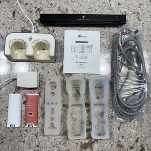React‎ Wii Upgrade Kit Charger Station Remote Sleeves Sensor Bar Complete